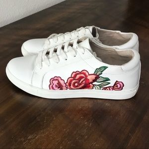 Gucci look-a-like sneakers